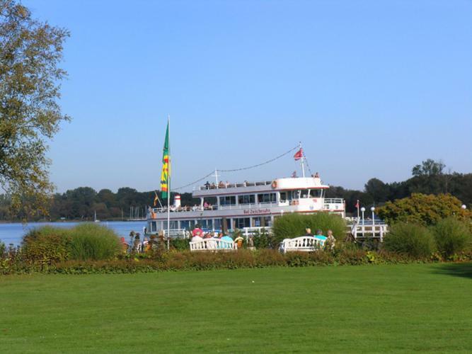 Ferienwohnungen Am Kurpark Bad Zwischenahn Exterior photo